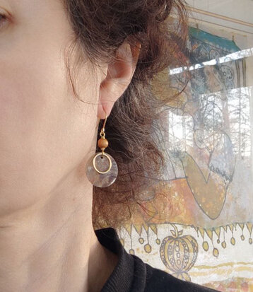 Golden mismatched Circles earrings