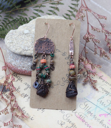 Gypsy earrings with amber