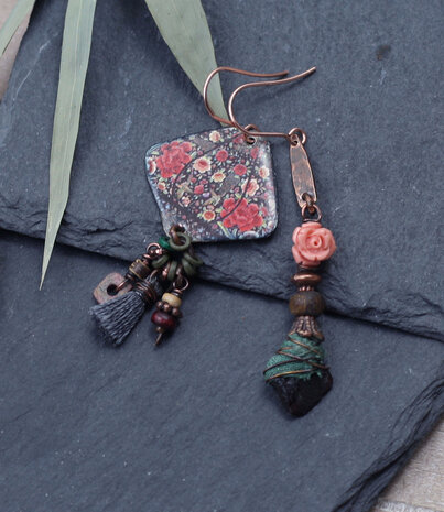 Gypsy floral earrings with amber