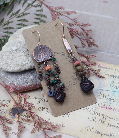 Gypsy earrings with amber