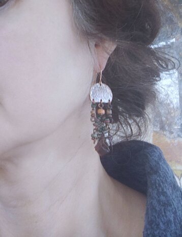 Gypsy earrings with amber